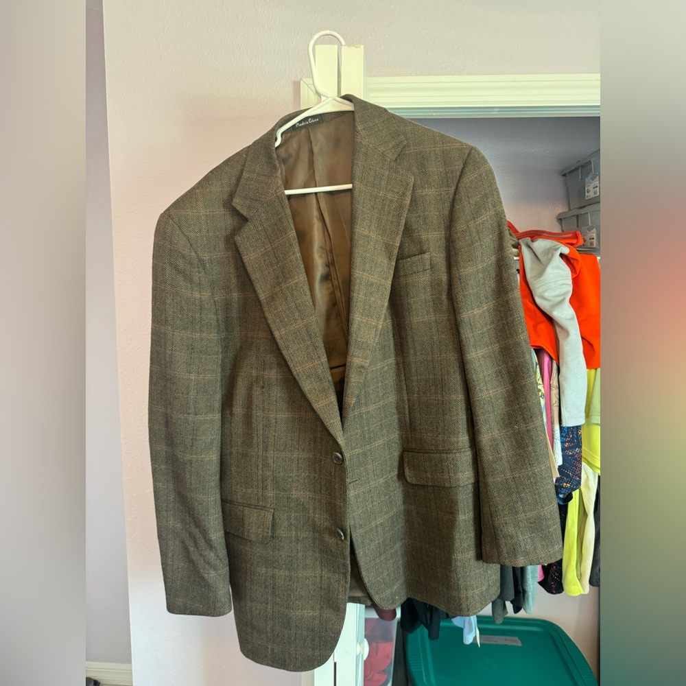 Brown Check Pattern Blazer With Elbow Pads. 2 Button. Men’s 42R. Gently Used